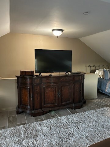 Foto del edificio - 17250 Monterey Rd