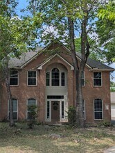 Building Photo - 130 Songful Woods Pl