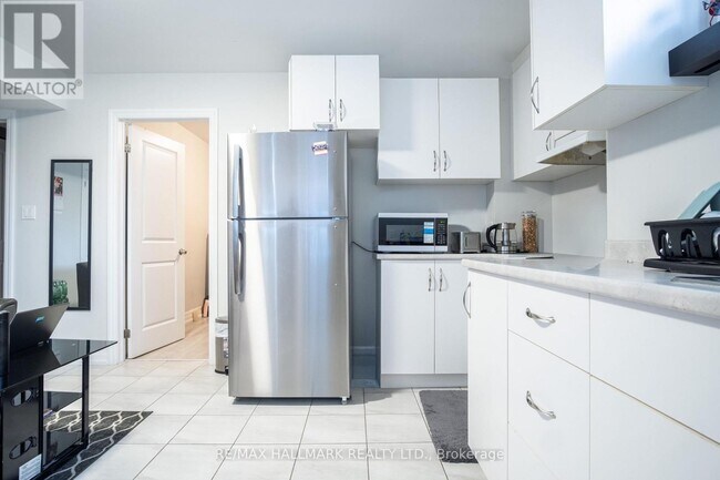 Photo du bâtiment - 35 Roberta Dr