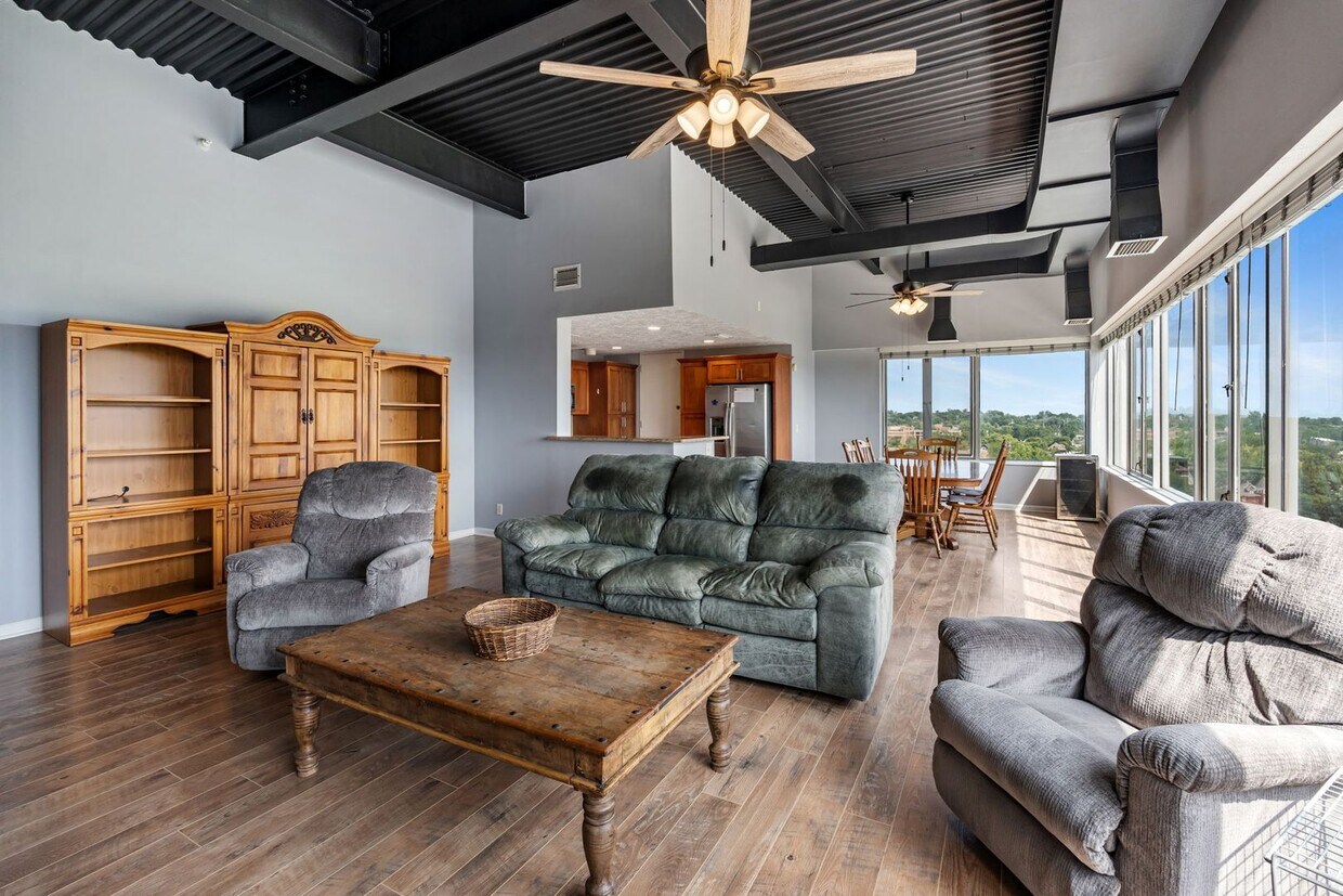 Primary Photo - Breathtaking downtown East-facing, penthouse condo - FURNISHED!