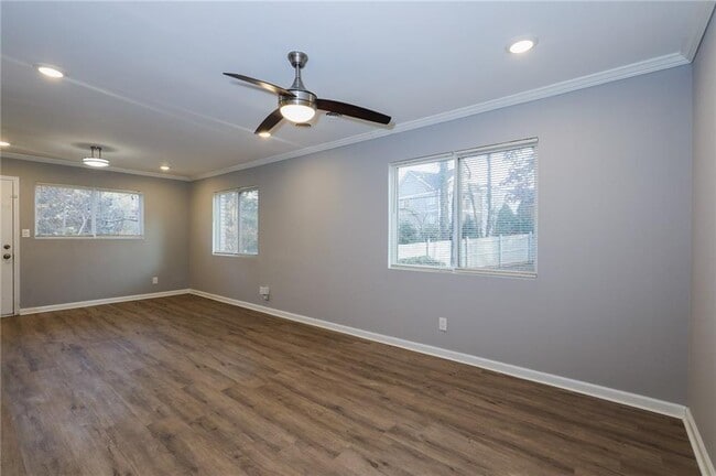 Building Photo - 1277 Goodwin Rd NE