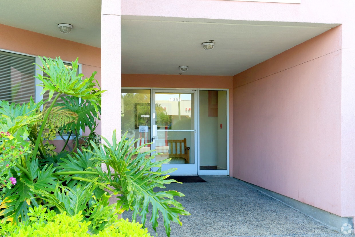 Entrance - Broadway Manor Apartments