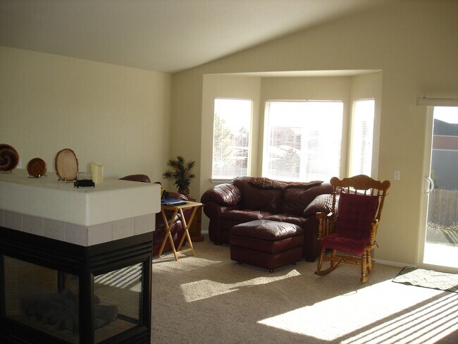 Living room - 5570 Vermillion Bluffs Dr