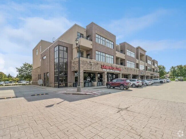 End Unit - 640 S 50th St