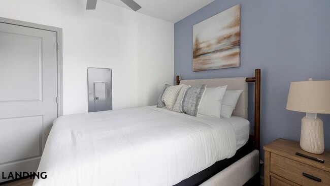 Foto del edificio - 1001 S Center St