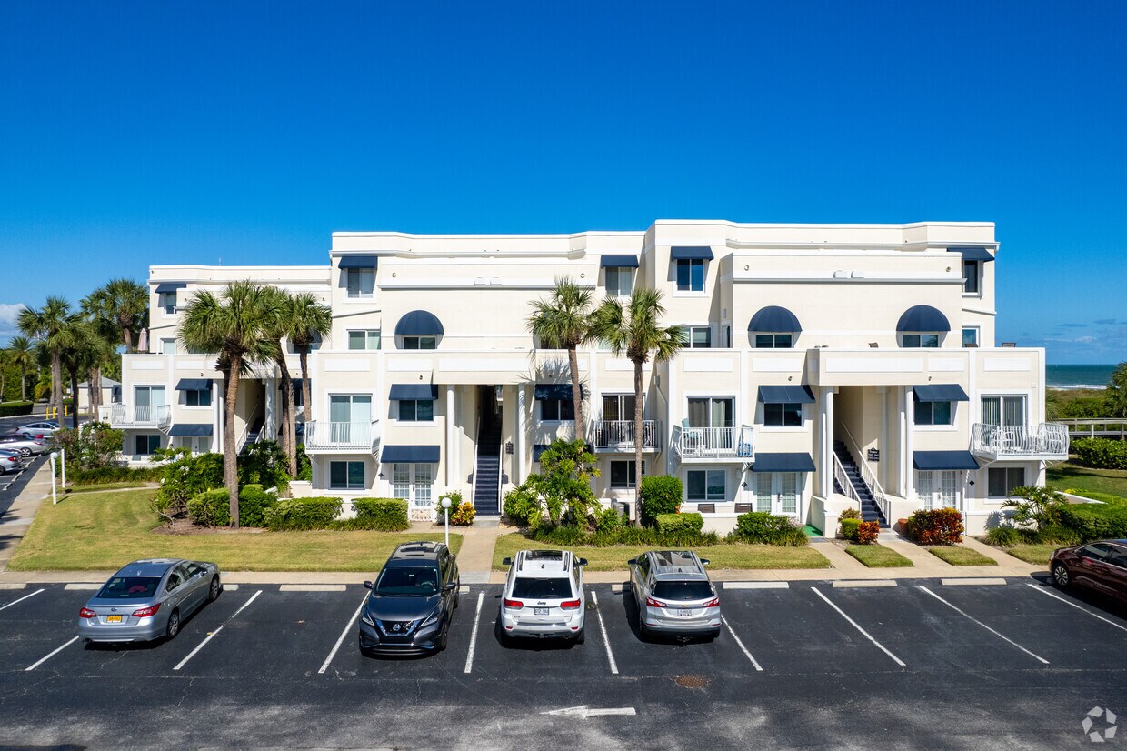 Royal Mansions Apartments in Cape Canaveral, FL
