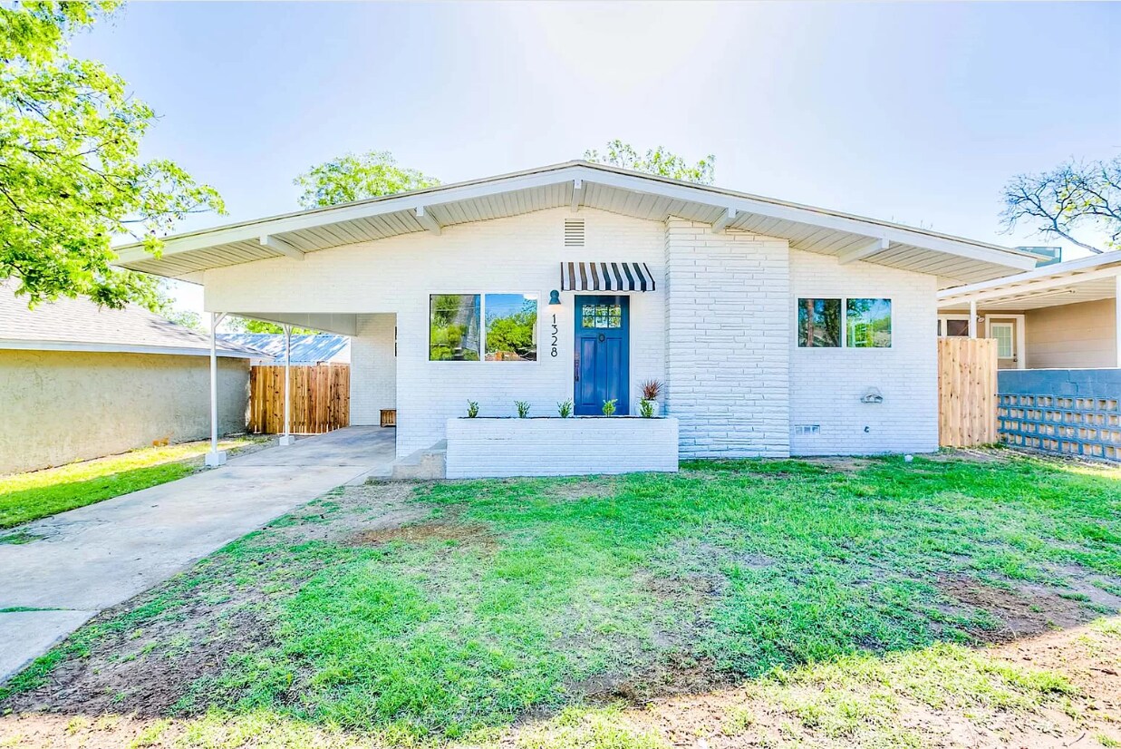Foto principal - 1328 S Tyler St