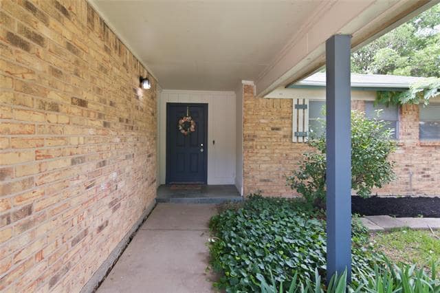 Building Photo - 6017 Blueridge Dr