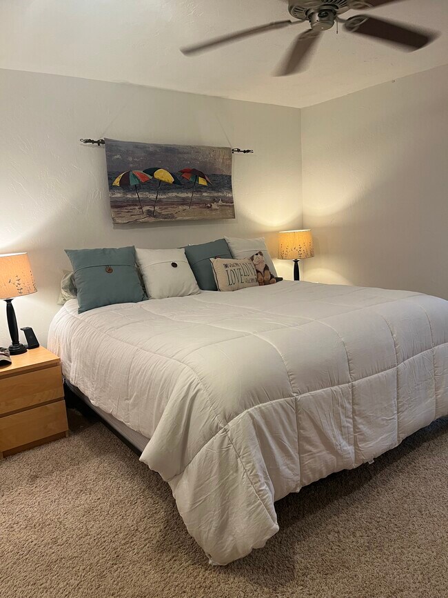 Building Photo - 115 Saint Clair Ct