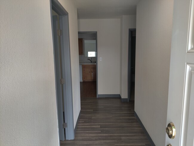 Building Photo - 5161 E Huntington Ave