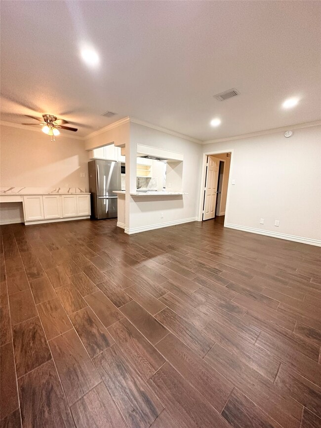 Building Photo - 8935 Gaylord Dr