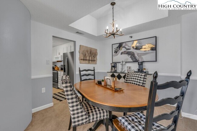 Foto del edificio - 303 Sugar Top Dr