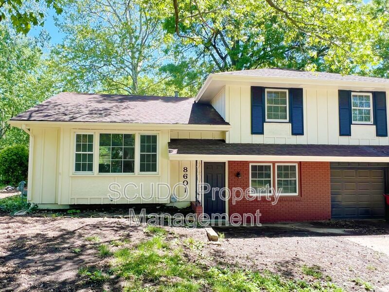 8601 Oxford Ave, Raytown, MO 64138 House Rental in Raytown, MO