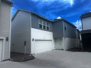 Building Photo - 344 Huisache St