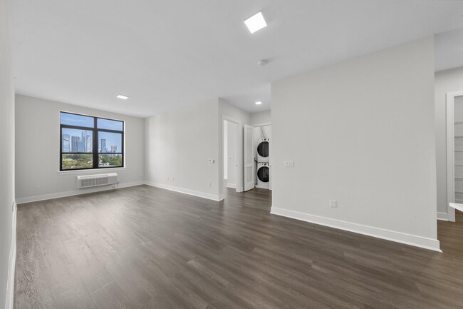 Building Photo - 121 34th St