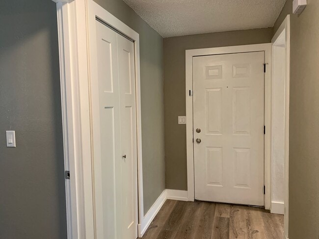 Foto del edificio - 2 bedroom duplex