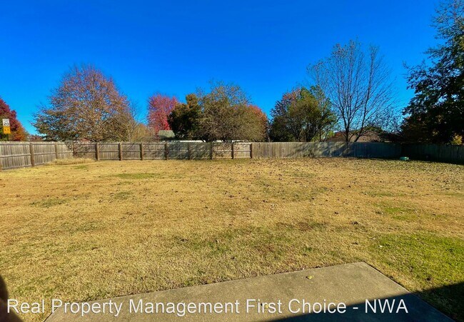 Building Photo - 3 br, 2 bath House - 400 Sun Meadows Dr.