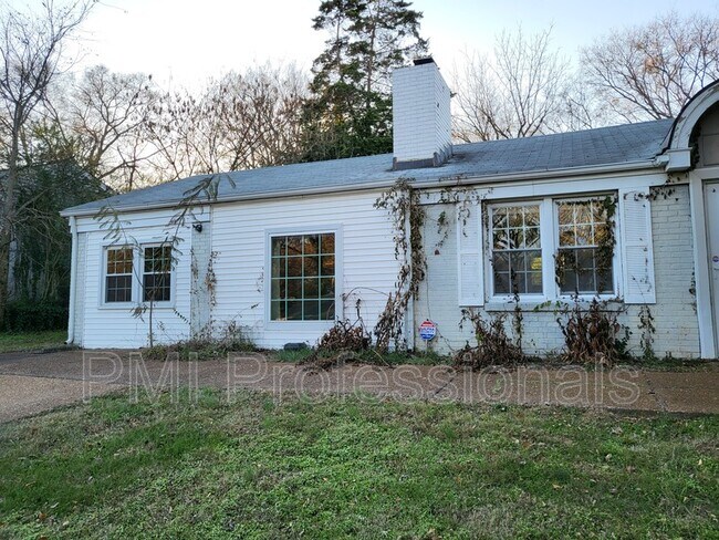 Building Photo - 2721 Hartford Dr