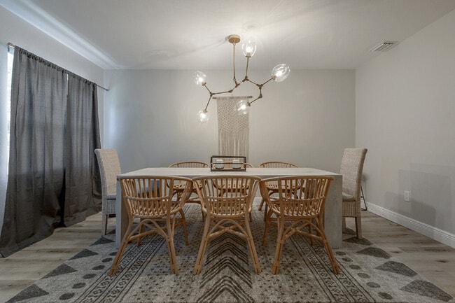 Foto del edificio - 13765 94th Ave N