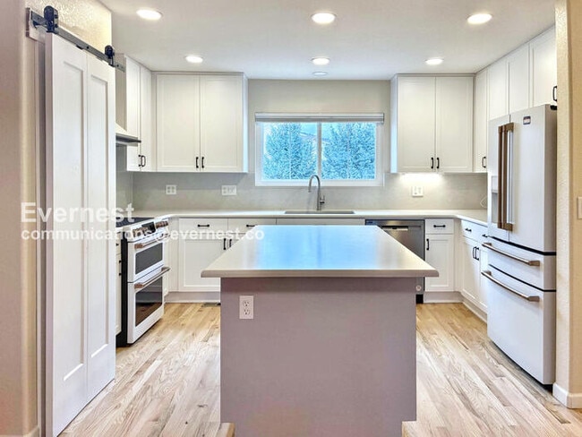 Foto del edificio - 1745 Venice Ln