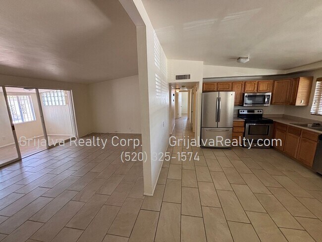 Foto del edificio - Beautiful 4 Bedroom 3 Bath Brick House for...