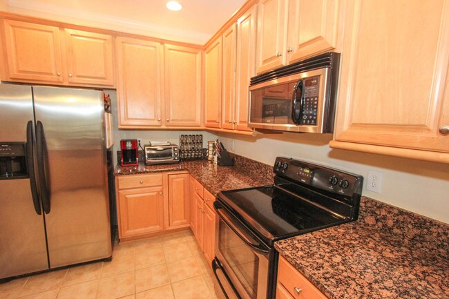 Building Photo - 265 Etiwan Pointe Dr