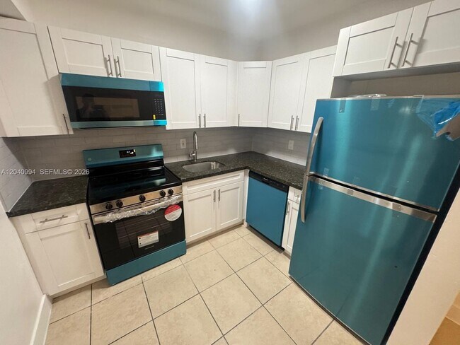 Foto del edificio - 820 NE 141st St