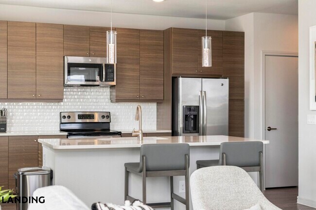 Foto del edificio - 100 Foothills Pkwy