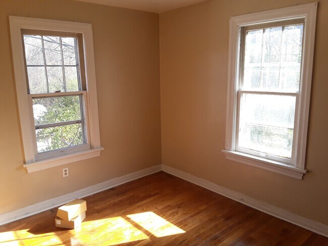 bedroom - 8830 Tyrell Dr