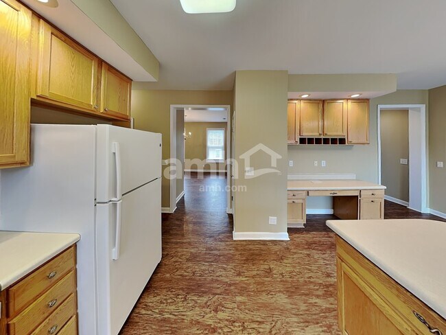 Building Photo - 1602 Solitude Ct