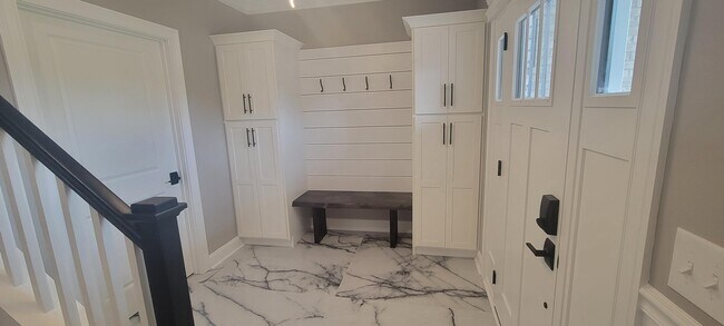 Foto del edificio - 3596 Harper Woods Ln