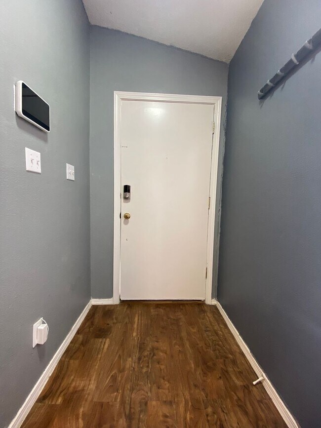 Building Photo - Eastside home for rent in The Tierras