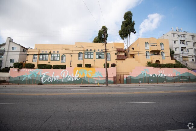 Building Photo - 425 N Alvarado St
