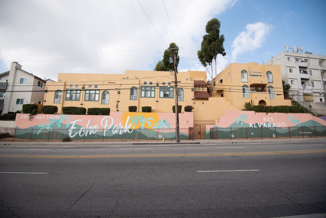 Primary Photo - 425 N Alvarado St