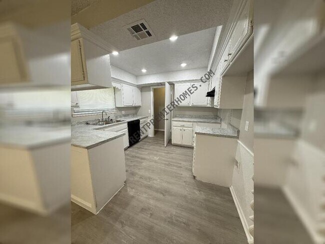 Foto del edificio - 1712 Haven Dr