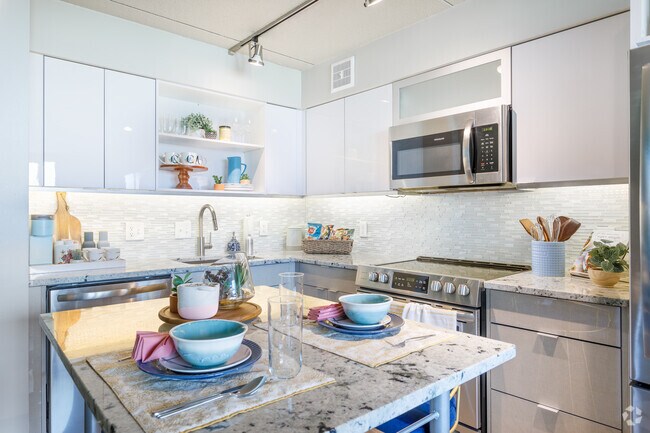 1HAB, 1BA - A4, 550 ft² - City Club Apartments Lafayette Park