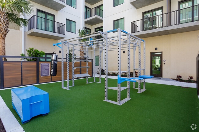 Outdoor Fitness - Luna at Viera