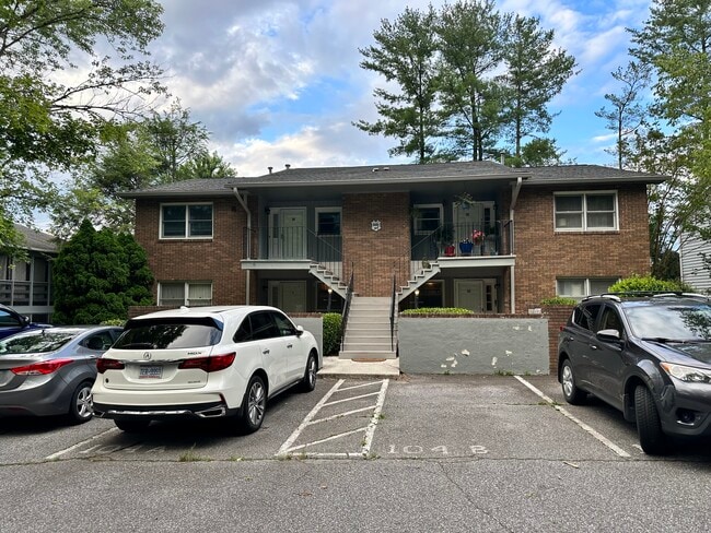 Foto del edificio - 104 Meadow Park Ln