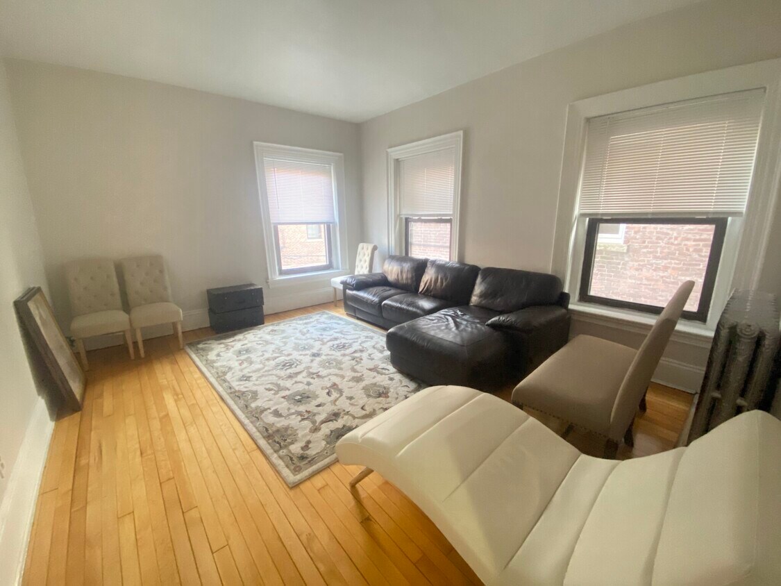 465 Park Dr Unit 7, Boston, MA 02215 Condo for Rent in Boston, MA