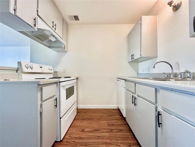 Foto del edificio - 8625 Fireside Dr