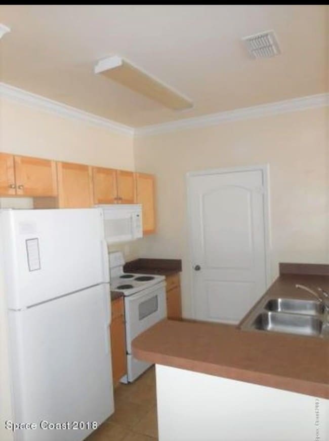 Building Photo - 6461 Borasco Dr
