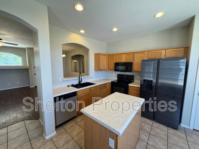 Building Photo - 12913 W Corrine Dr