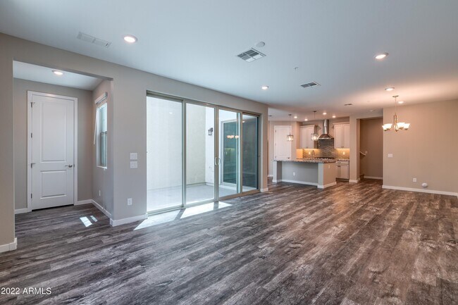 Foto del edificio - 3855 S McQueen Rd