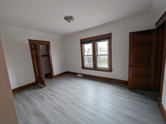 Foto del edificio - 413 Cherry Ave