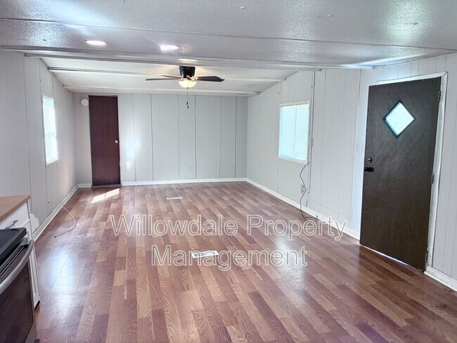 Building Photo - 3020 Rustic Country Dr