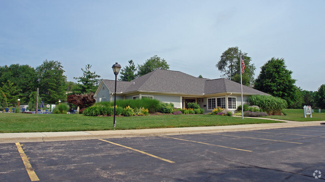 Building Photo - Village at Willow Creek