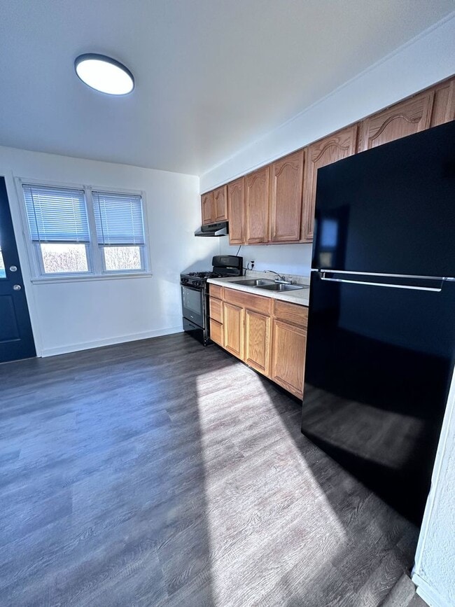Foto del edificio - Cozy 3-Bedroom Townhouse in Midland, PA!