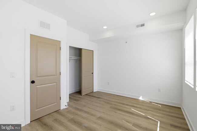 Building Photo - 2534 N 11th St