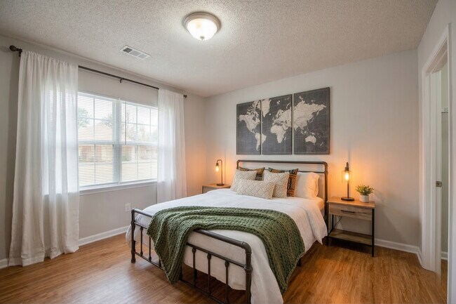 Foto del edificio - Riverbend Apartments