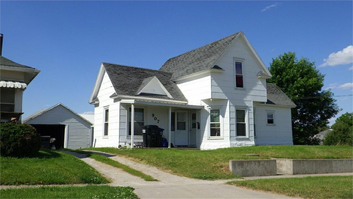 Primary Photo - 907 W 3rd St